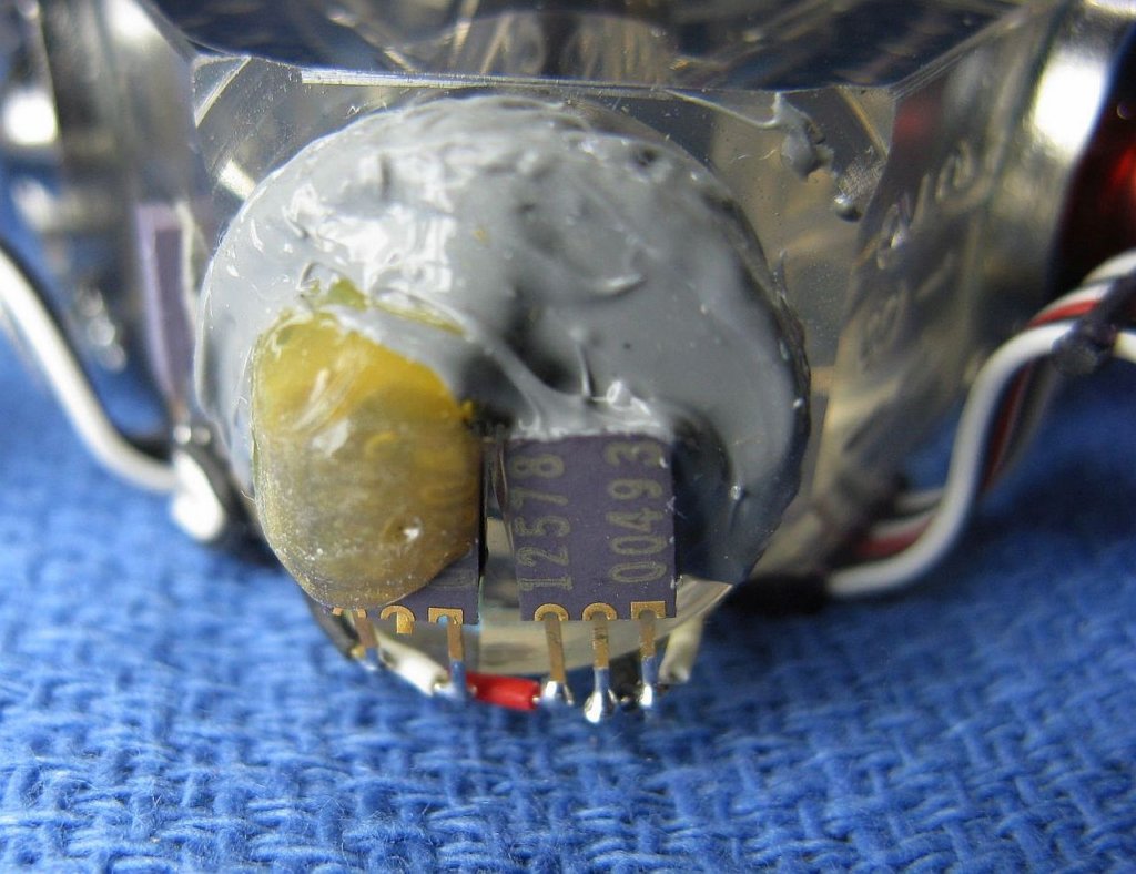 gg1320anmirror_detector_assembly2_closeup1.jpg