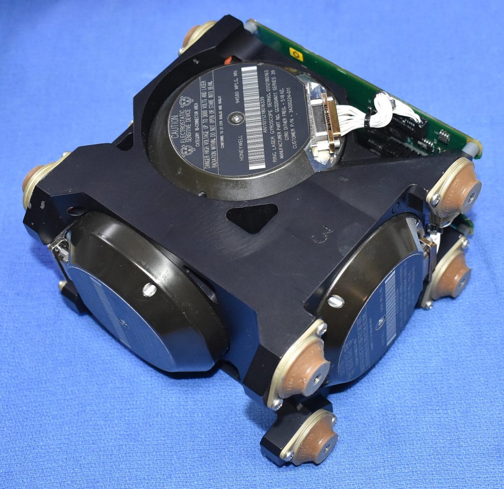 inertialplatform_with_triple_gg1320an.jpg